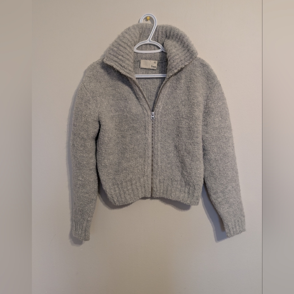 Wilfred Free Aritzia Grey Alpaca Merino Wool Zip Up Teddy Knit Sweater Jacket